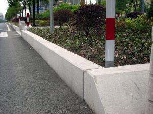 路沿石